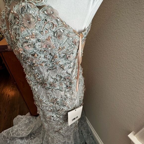Mac Duggal gown - Picture 7 of 12